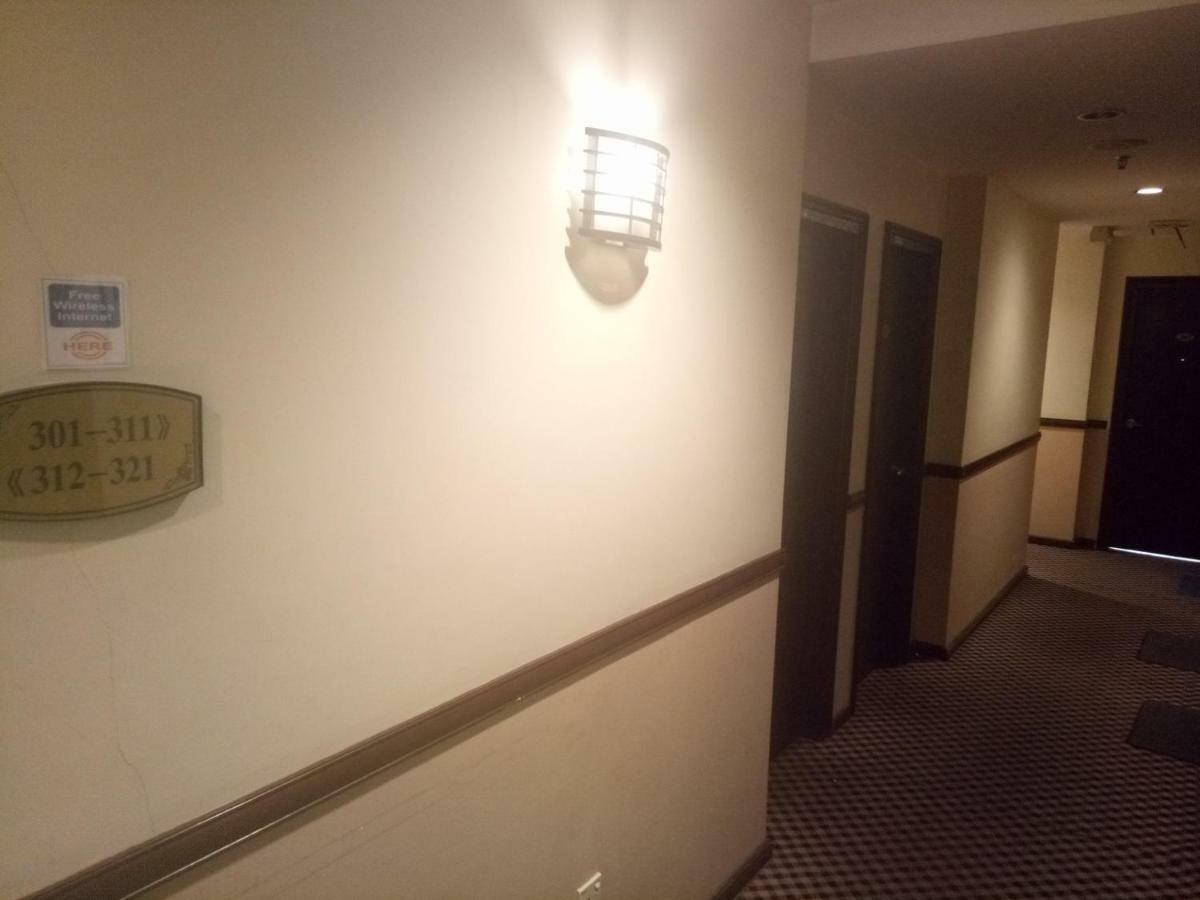 Hotel Sri Sutra Sunway Mentari Petaling Jaya Exterior photo