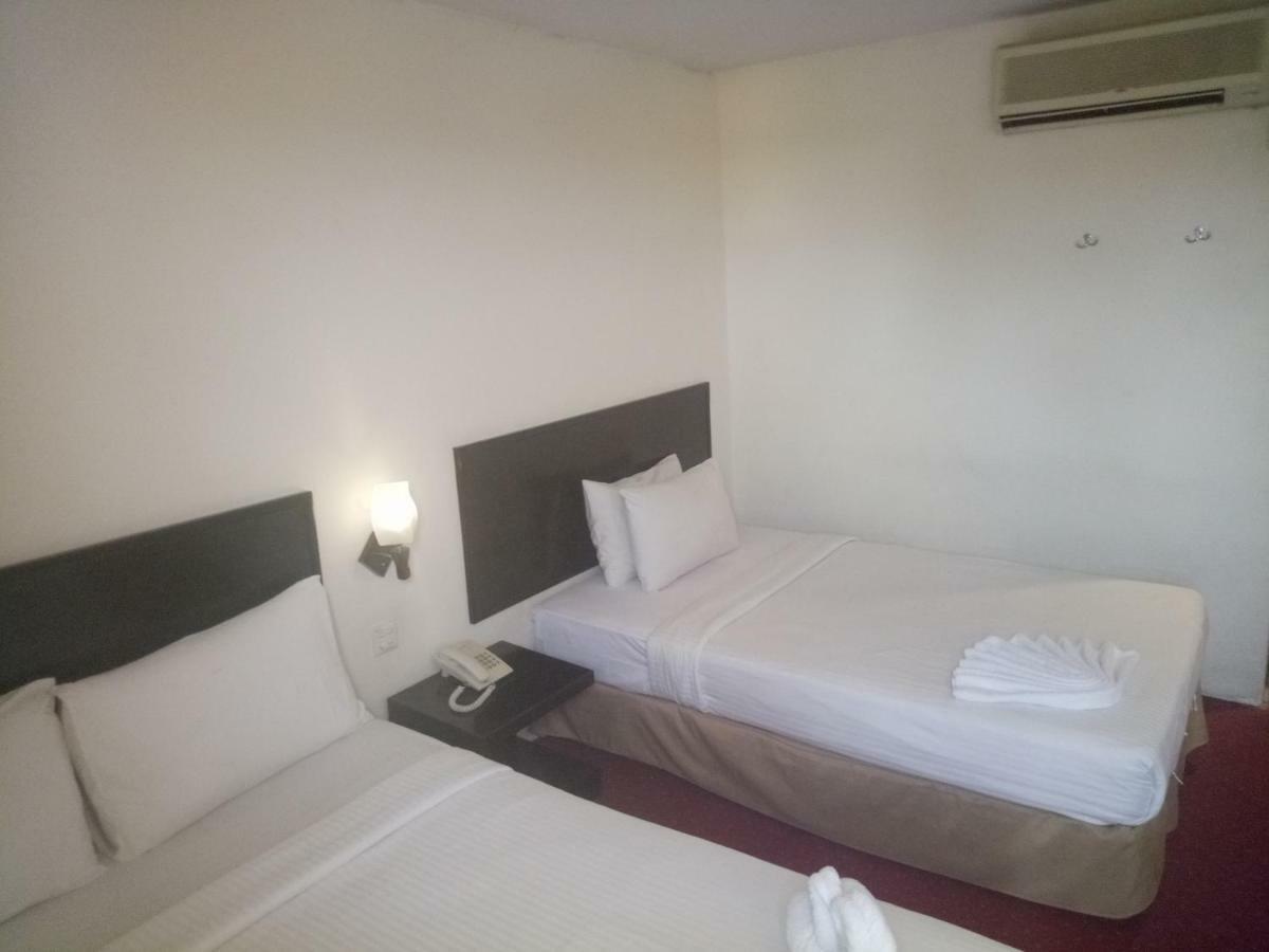 Hotel Sri Sutra Sunway Mentari Petaling Jaya Exterior photo