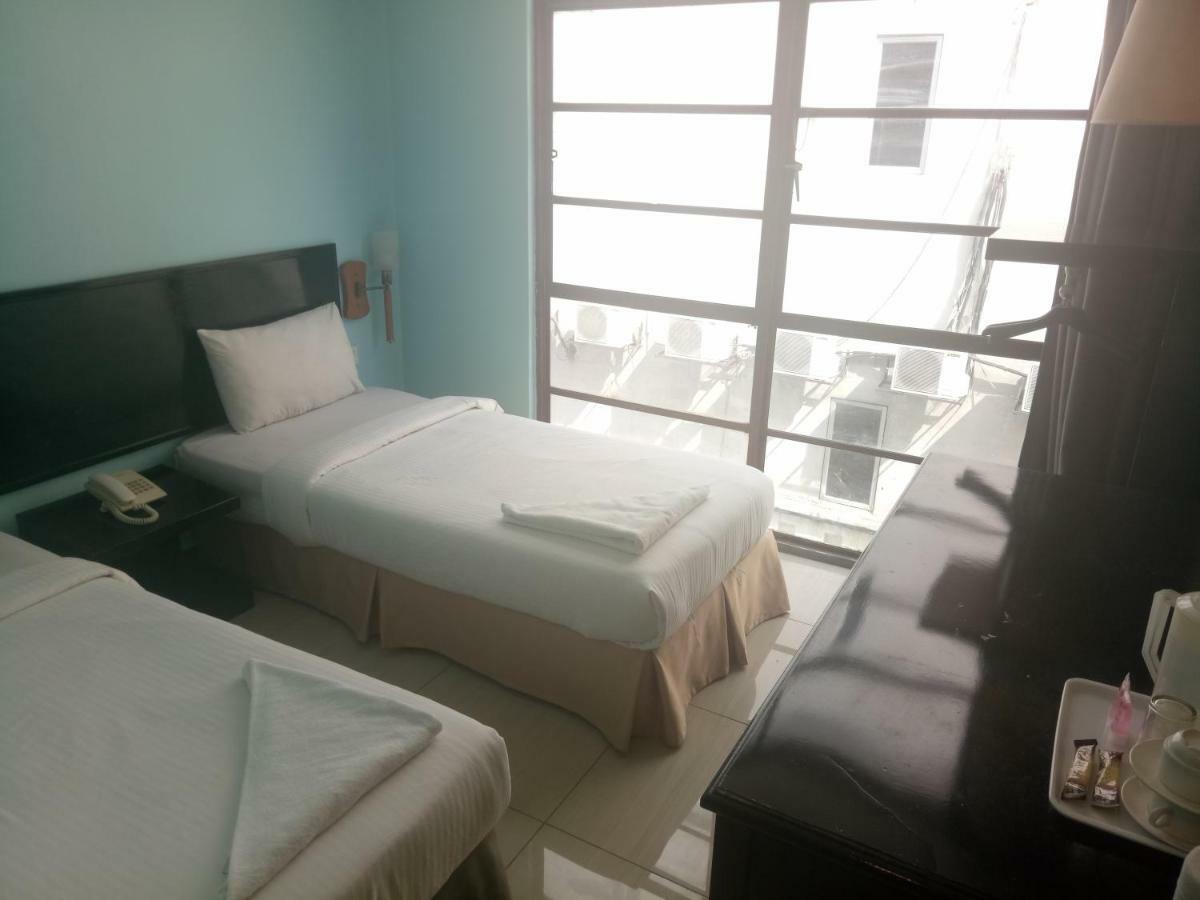 Hotel Sri Sutra Sunway Mentari Petaling Jaya Exterior photo